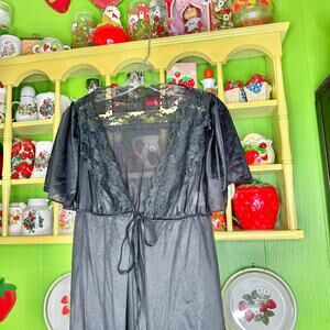 Vintage ILGWU Union Made 100% nylon lingerie tied cardigan shawl w/ floral lace!